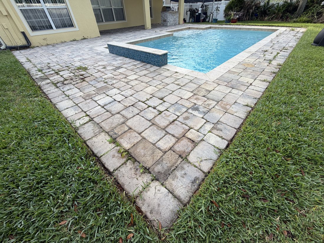 Pavers before True Seal cleaning and sealing